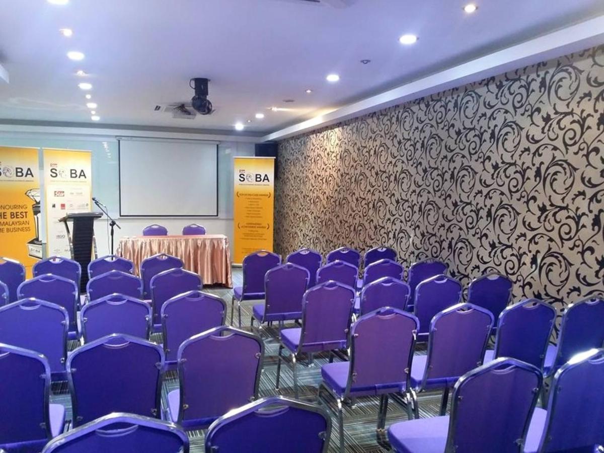 Biz Hotel Batu Pahat Exteriér fotografie